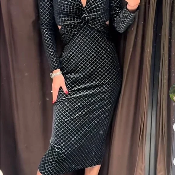 NEW ZARA BLACK SHIMMERY VELVET LONG DRESS SIZE SMALL MIDI LENGTH Style 0387/157 - Picture 6 of 6